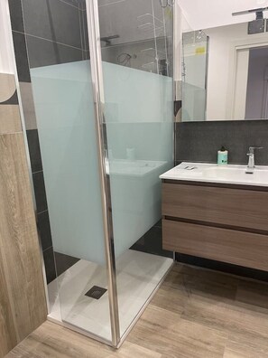 Shower, hair dryer, bidet, towels - Elegante Appartamento a Palermo (Palermo)