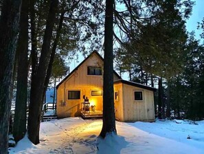 Exterior - Four Season Cottage with Wood Burning Sauna (Ompah)