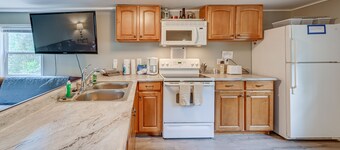 New Lisbon Family Gem ~ 3 Mi to Castle Rock Lake