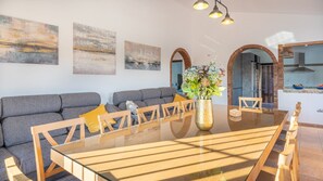 Dining - Casa Ales Riogordo by Ruralidays (Málaga)