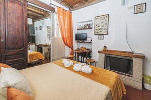 1 soverom, strykejern/-brett, wi-fi (inkludert) og sengetøy