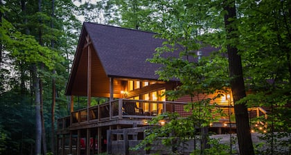 Pine Lane is your cozy, pet-friendly escape -w/ hot tub, fire pit, & peaceful vibes near Mohican