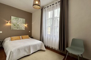 2 habitaciones, cuna de viaje, wifi y ropa de cama 