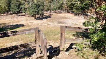 Enceinte de lâhĂ©bergement