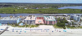 Beach Cottages Condo on the Beach