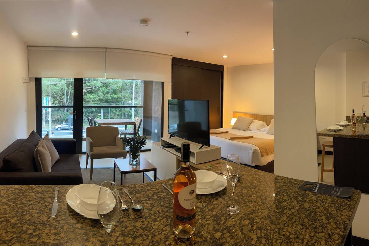 business studio suite | blackout curtains, free wifi, wheelchair access