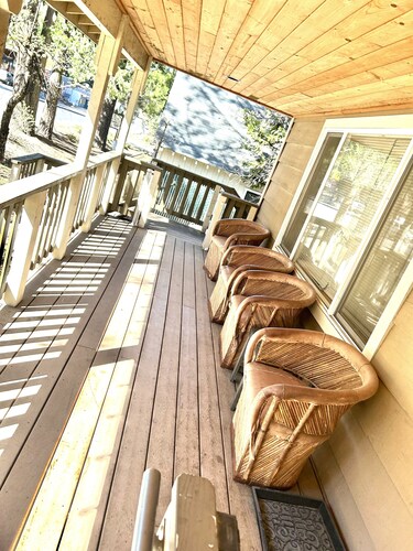 Family/Pet Friendly with Grill, Games, and More!