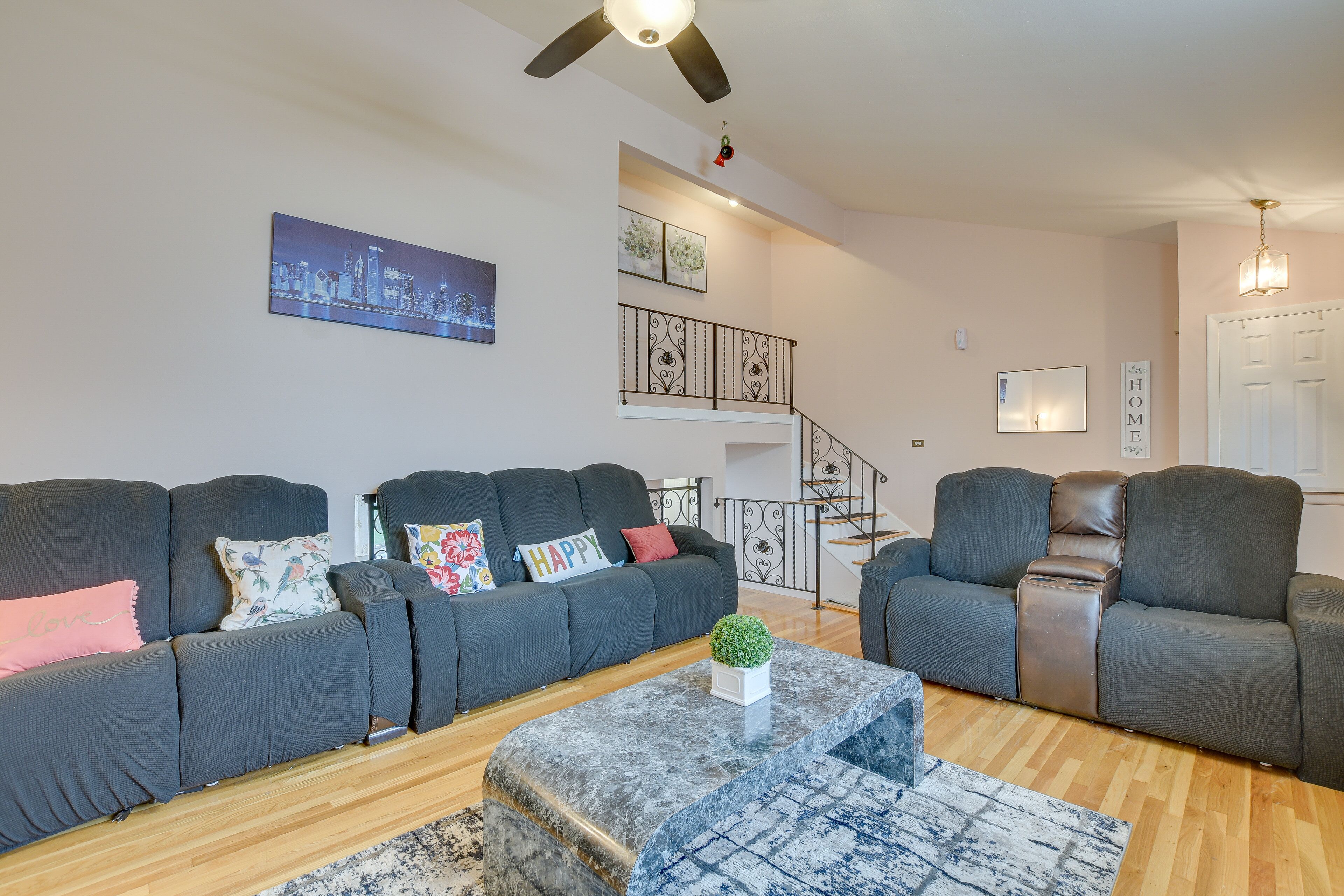 Des Plaines Family Getaway w/ Private Backyard