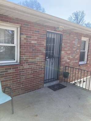 Exterior detail - Cozy home for a peaceful stay! Gym included. (St. Louis)