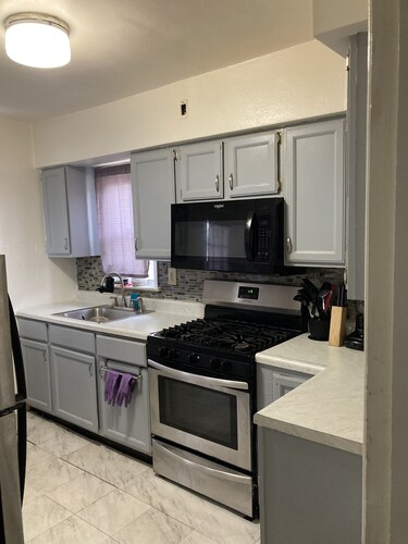 Cozy home for a peaceful stay! Gym included.