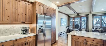 NEW!  Spectacular True Ski In Out, Hot Tub, Pool,  Bear Paw Bachelor Gulch!