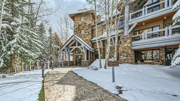 Exterior - Spacious 3BR ski-in/out Beaver Creek condo with valley views. (Beaver Creek)