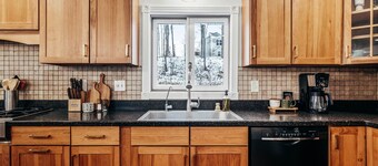 Birch House-Family friendly home with shared beach