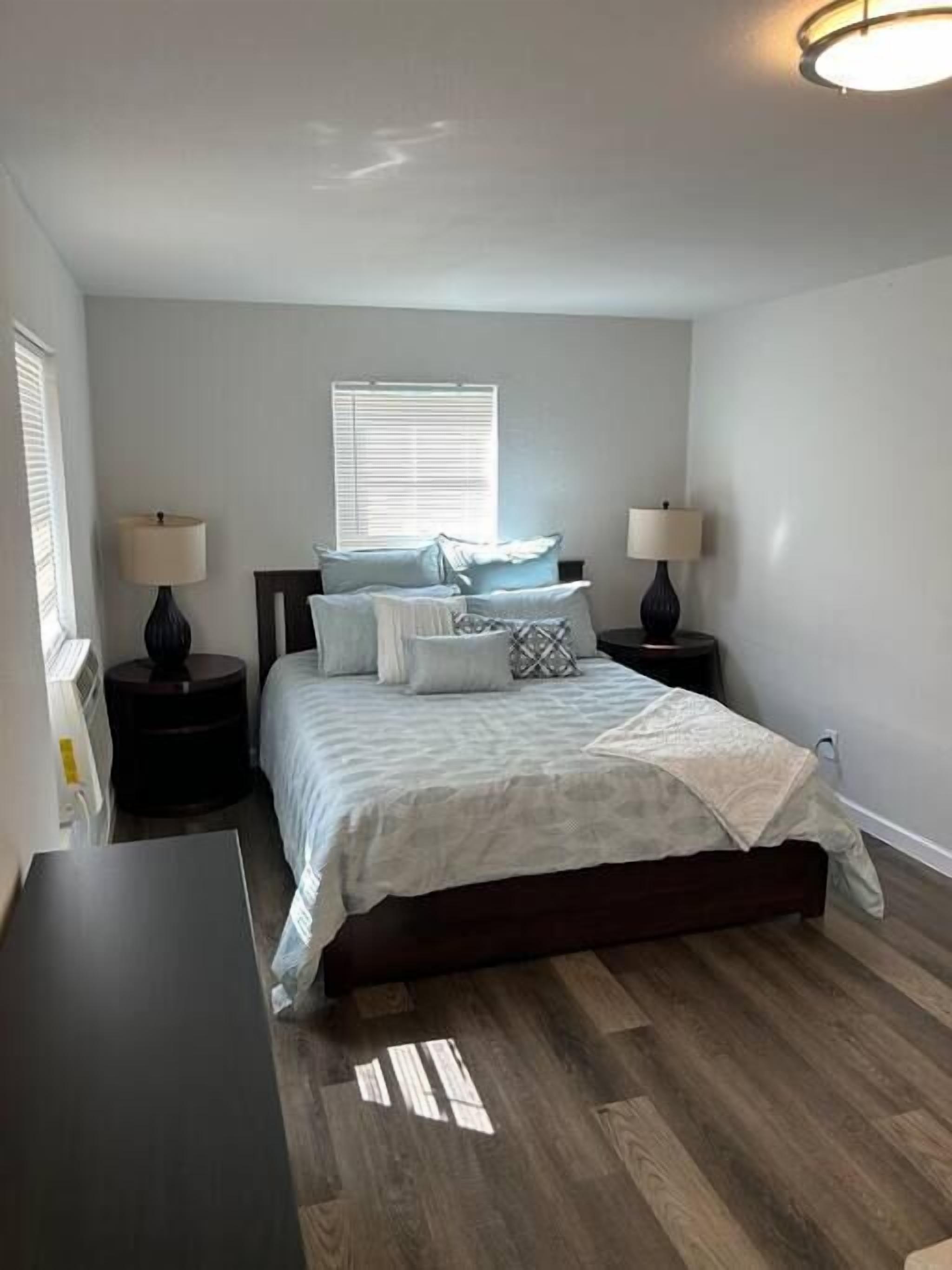 1 chambre, fer et planche à repasser, Wi-Fi, literie fournie