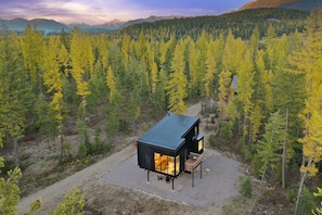 Exterior - Off Grid Stays - Treehouse #3 (Columbia Falls)