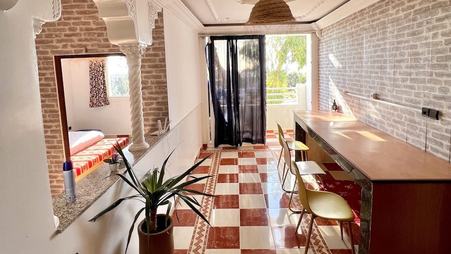 オーベルジュ・サンライズ・サーフ・キャンプ