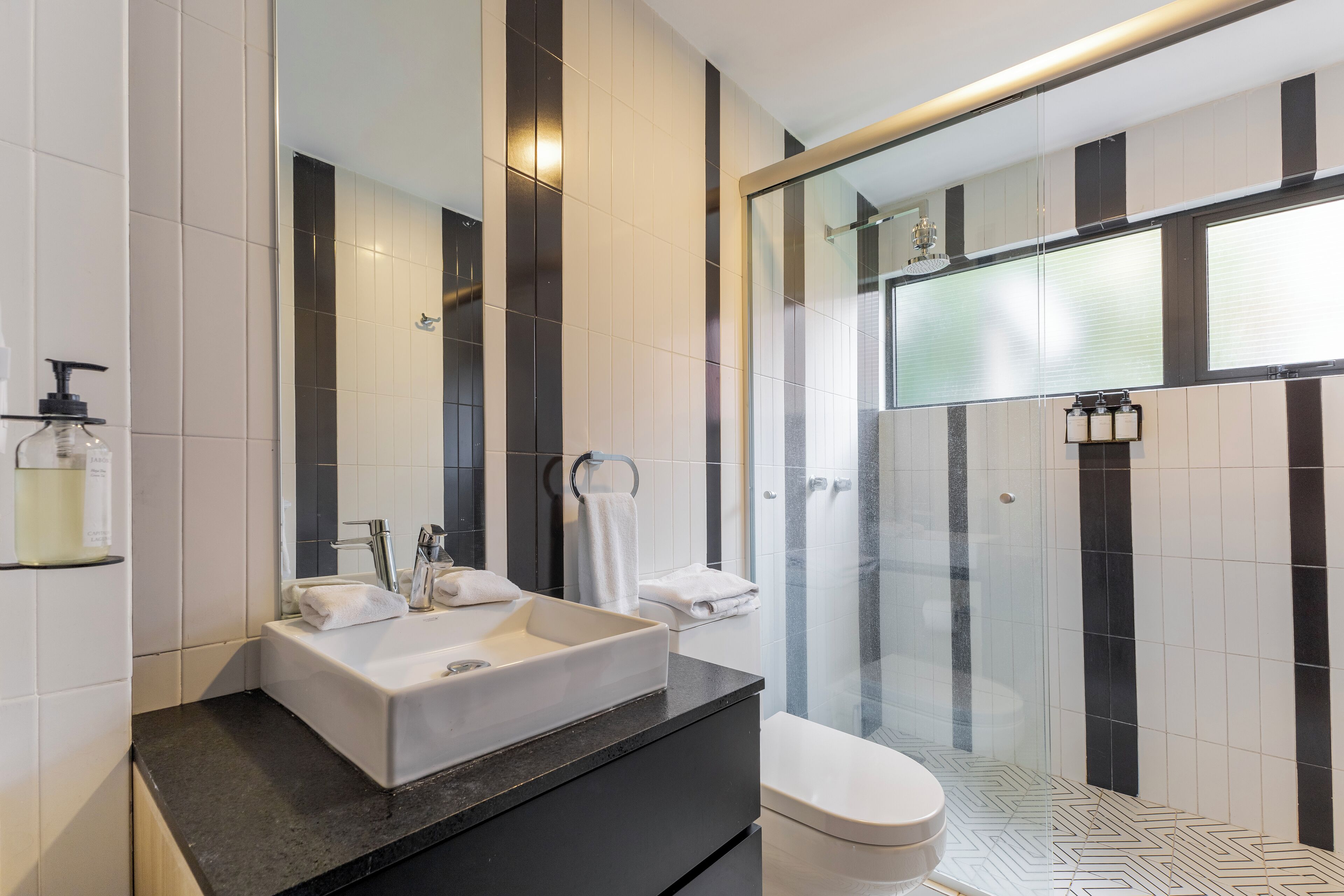 Premium Apartment, 2 Bedrooms | Bathroom