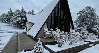 3-bedroom cabin just 30 minutes from The Outlet Shoppes of the Bluegrass