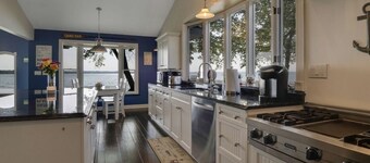 Cozy Mullett Lake Paradise- Lakefront property with Year-Round Recreation!!!