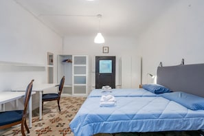 1 bedroom, iron/ironing board, Internet