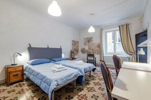 1 bedroom, iron/ironing board, Internet - GuestHost - Urbino - Central Historic Apartment! (Urbino)