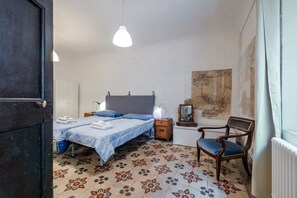 1 bedroom, iron/ironing board, Internet
