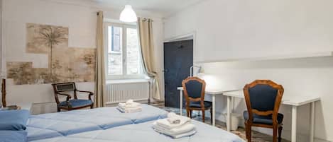 1 bedroom, iron/ironing board, Internet