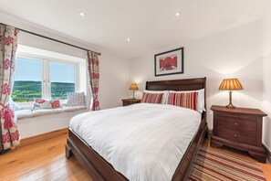 3 camere, ferro/asse da stiro, culla da viaggio, Wi-Fi gratuito