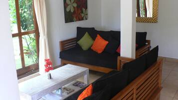 Villa, 1 Bedroom, Smoking, Balcony | Lounge