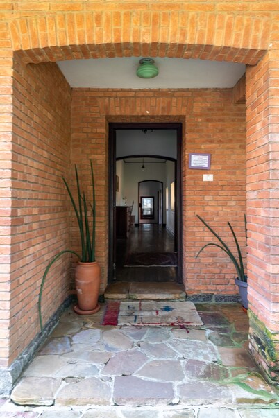 Charming villa in European style with plenty of space and close to São Paulo 