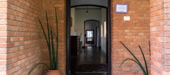 Charming villa in European style with plenty of space and close to São Paulo