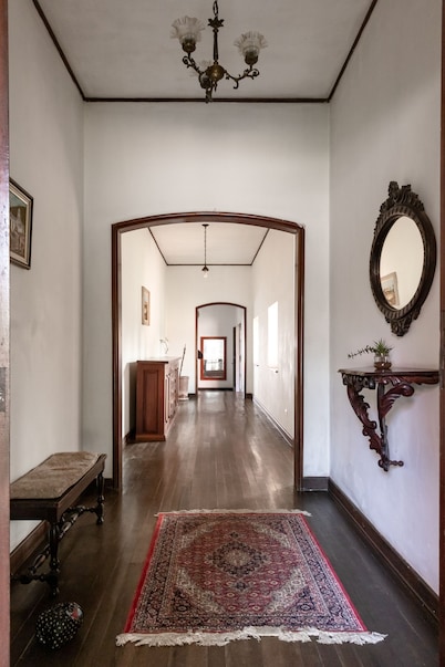 Charming villa in European style with plenty of space and close to São Paulo