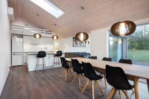 Dining - Charming cottage in Fjellerup with indoor spa (Glesborg)