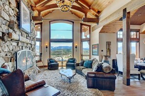 TV, fireplace, offices, computer monitors