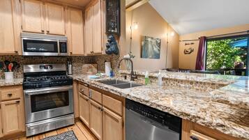 Basic Condo | Private kitchen | Electric kettle