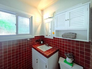 Hårføner, håndklær, såpe og sjampo