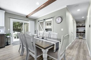 Dining - `Sterling Serenity` Pet Friendly! FirePit! Lake Austin Access! (Austin)