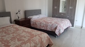 Caja de seguridad en la habitación y decoración personalizada 