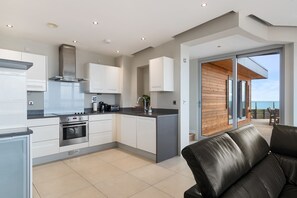 Apartment - Sea Breeze - Spectacular Sea Views (Tenby)