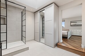 Apartment - Sea Breeze - Spectacular Sea Views (Tenby)