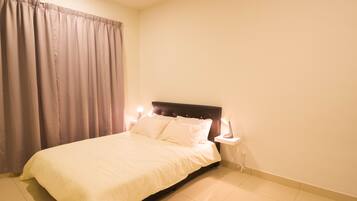 3 bedrooms, iron/ironing board, WiFi, bed sheets