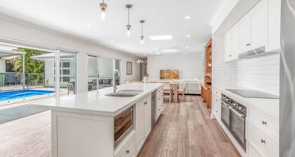 11 Esprit Drive - Rainbow Shores. Gorgeous beach house. Walk to beach