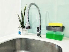 Hair dryer, towels, soap, shampoo - Simple-4pax-Mount Austin-Ikea/Jusco/Golf/Netflix/Lvl 10 (Johor Bahru)