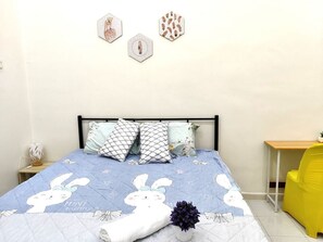 3 bedrooms, desk, iron/ironing board, WiFi