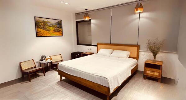 Standard Room | Hypo-allergenic bedding, down comforters, pillowtop beds