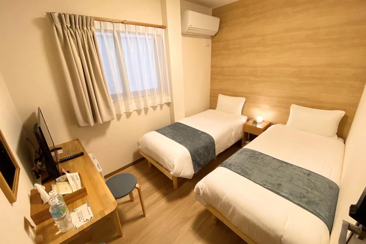 Blackout curtains, free WiFi, bed sheets