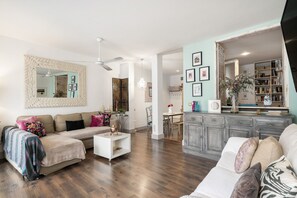 TV - gran apartamento en lavapies de alquiler temporal (Madrid)