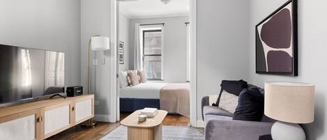 Télévision, chaîne hi-fi