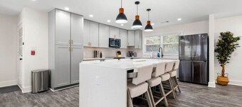 Grand Retreat: Luxury Vacation for Large Groups