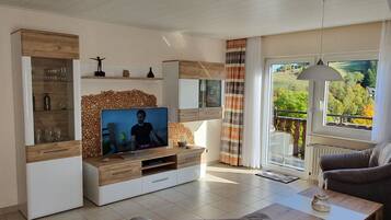 Tv, dvd-afspiller, stereoanlæg